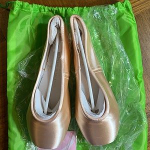 Ballet Pointe Shoes Hard 8.5M
